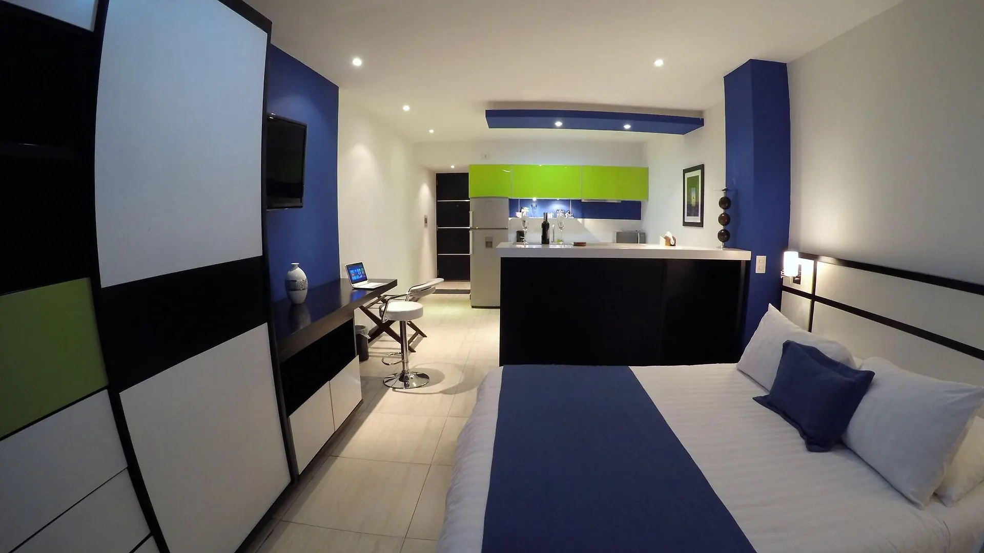 Aqua Granada Hotel 칼리