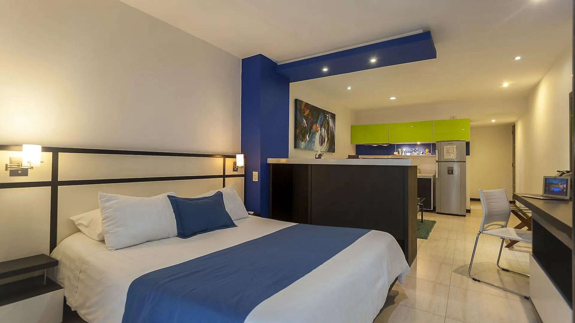 Aqua Granada Hotel 칼리