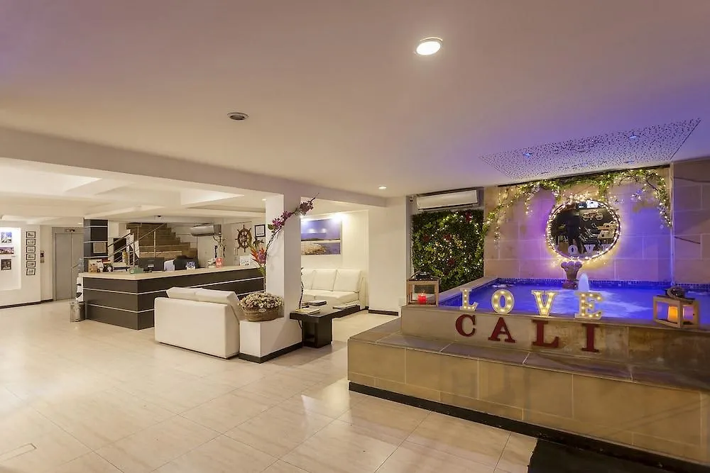 Aqua Granada Hotel 칼리