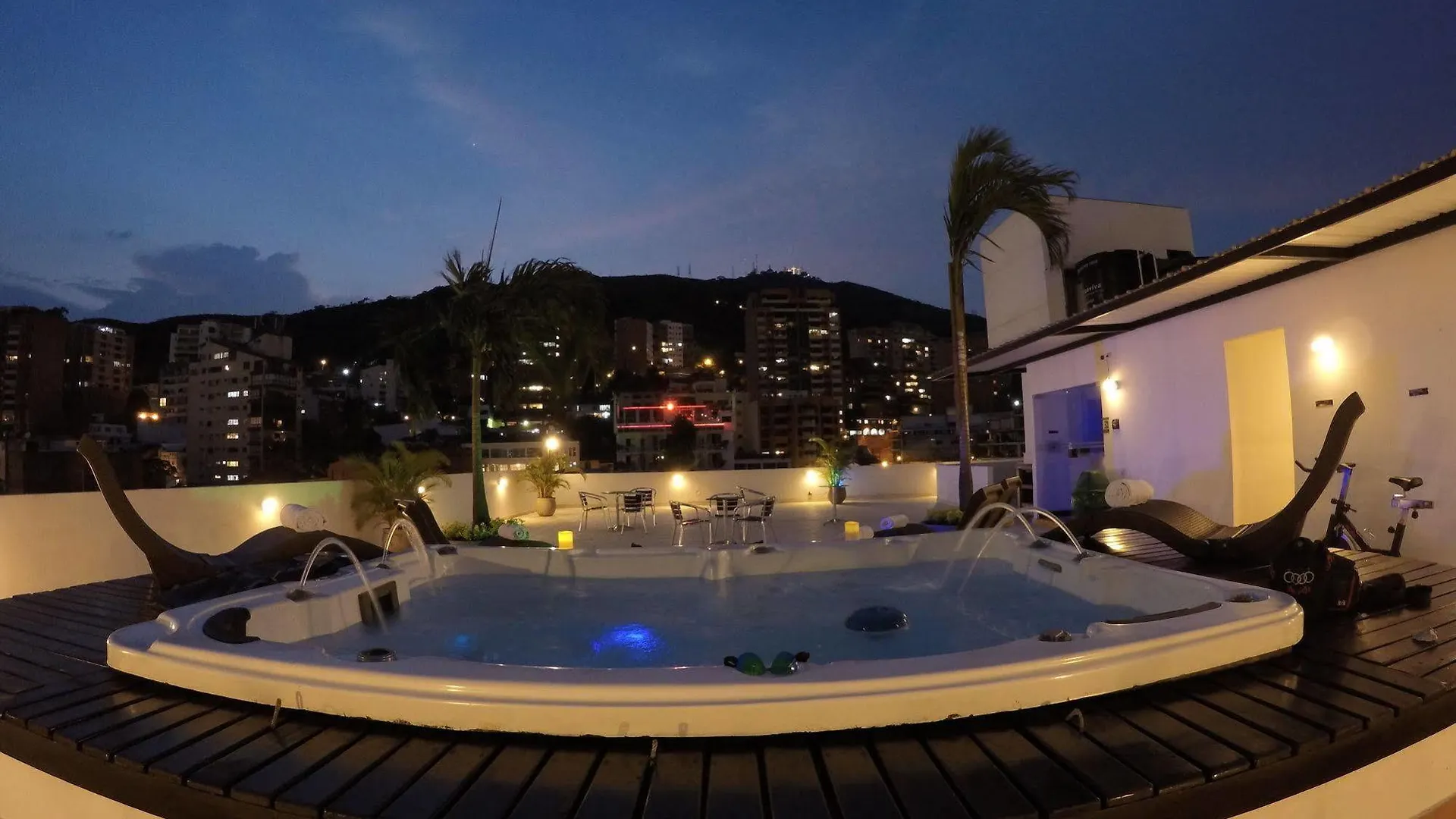 Aqua Granada Hotel 칼리