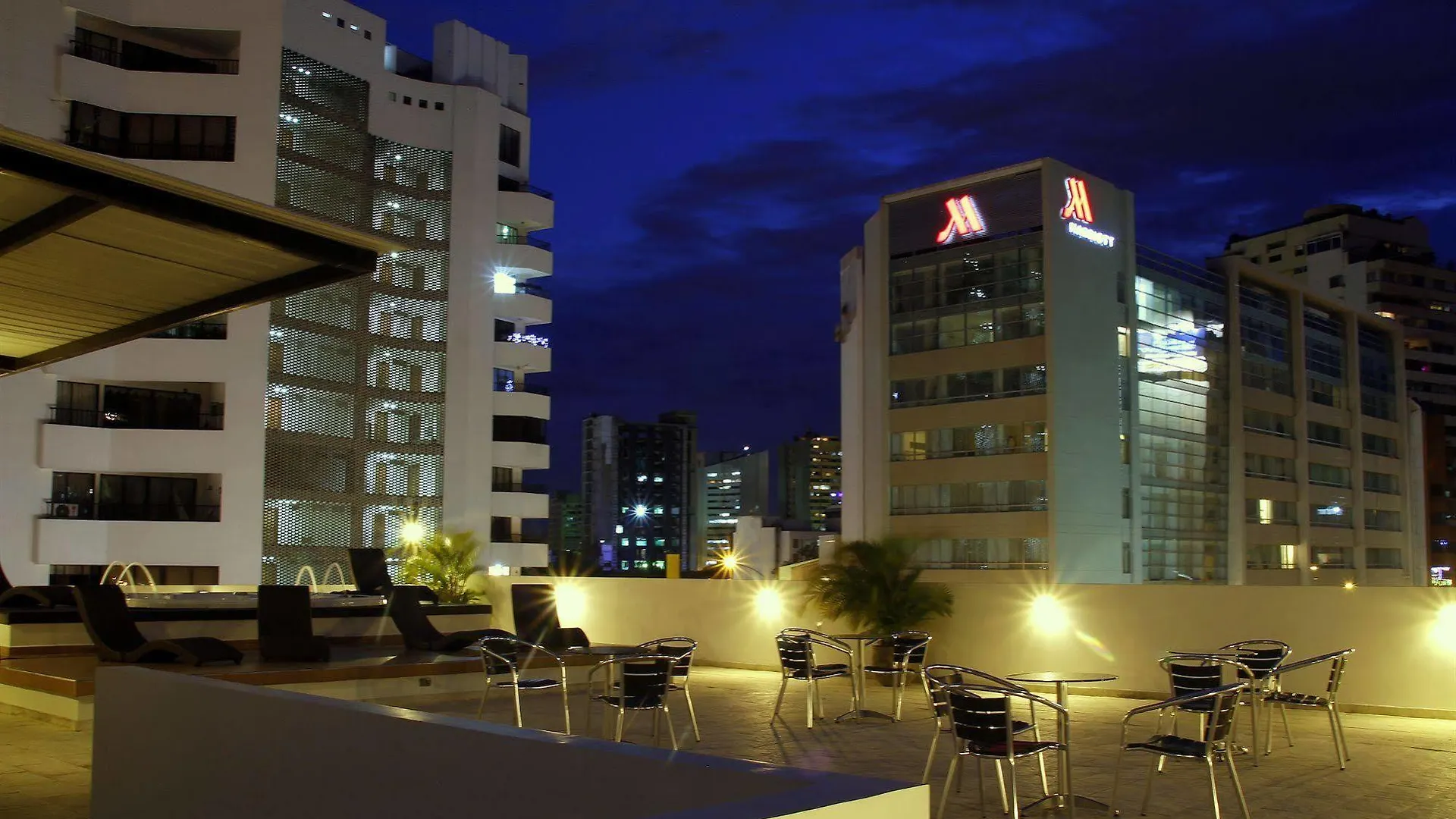 Aqua Granada Hotel 칼리